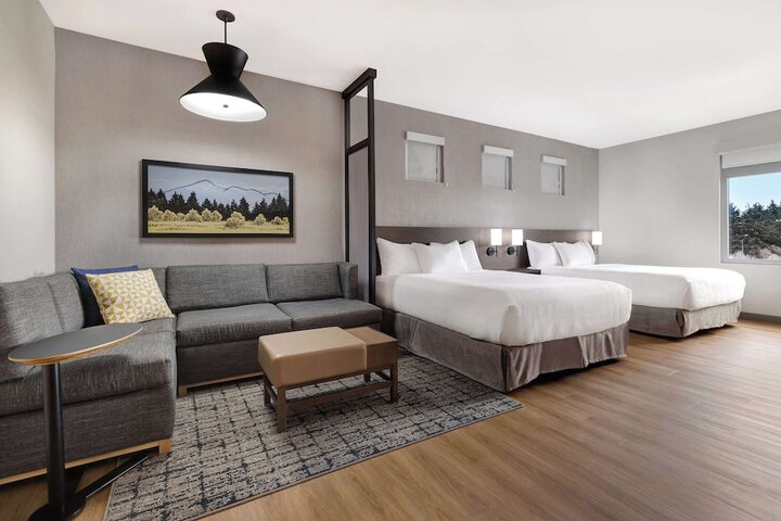 Room 42 of 68