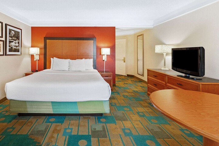Room 21 of 29