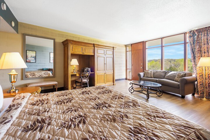 Room 80 of 152