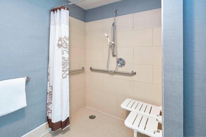 Room 14 of 23