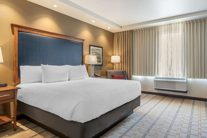 Best Western Premier Boulder Falls Inn