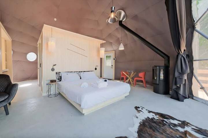 Room 216 of 325