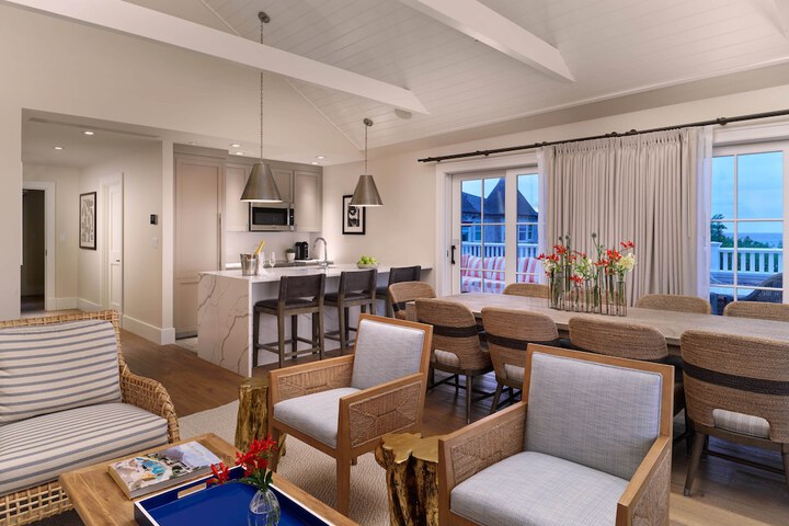 Harbor View Hotel