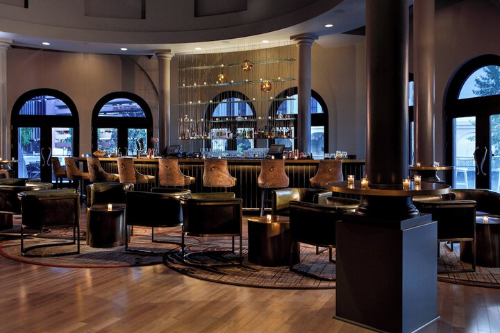 Renaissance Reno Downtown Hotel & Spa