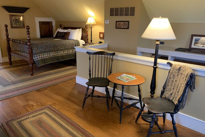 Room 33 of 65