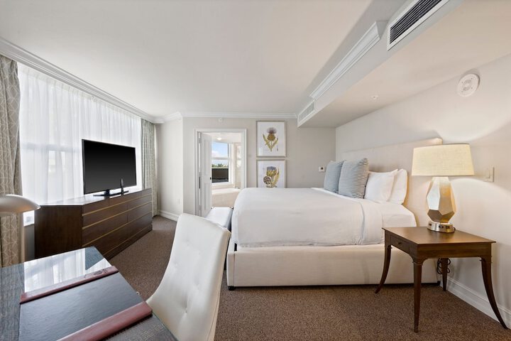 Marco Beach Ocean Suites