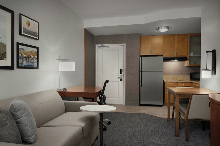 Room 21 of 48