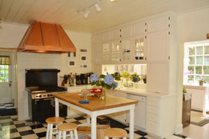 Deer Creek Inn