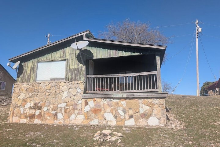 Cedarvale Cabins at Turner Falls