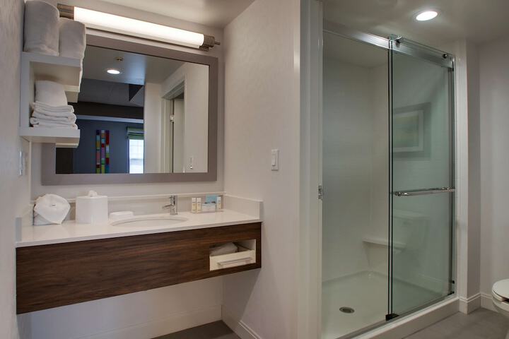 Hampton Inn & Suites Chicago / Aurora