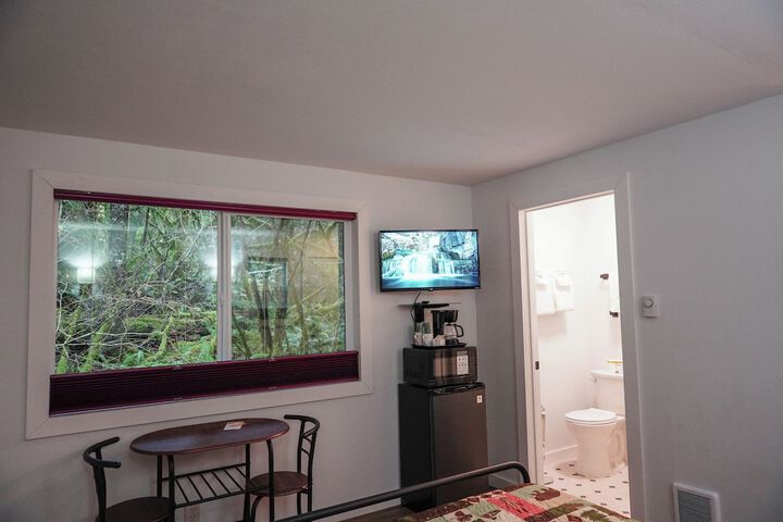 Alexanders Lodge