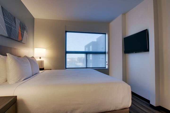Room 35 of 63