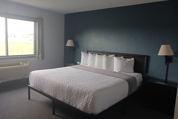 Room 18 of 32