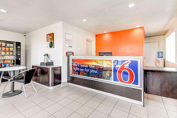 Motel 6 Waco TX - Lacy Lakeview