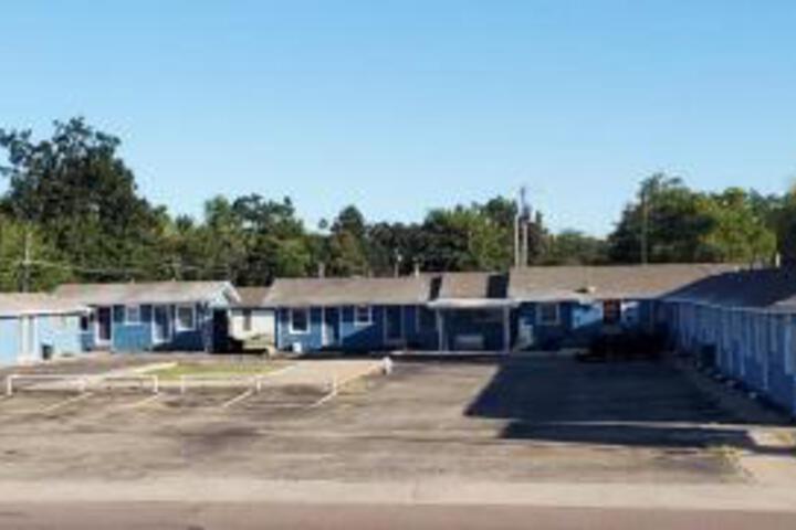 Budget Inn