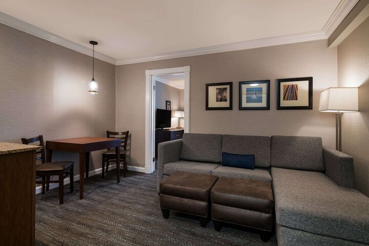 Room 16 of 65