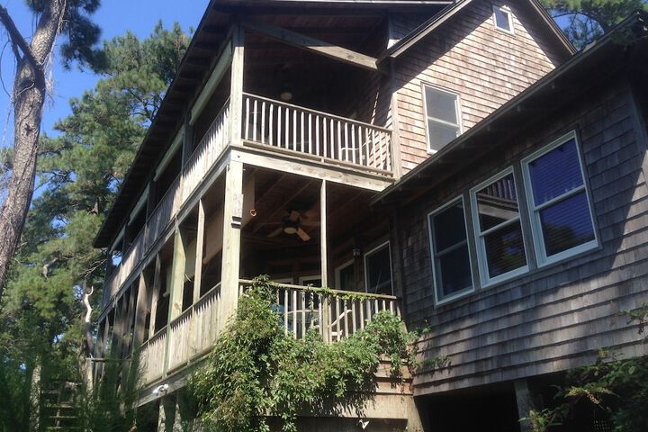 Cypress Moon Inn