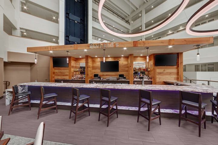Embassy Suites by Hilton Milwaukee Brookfield