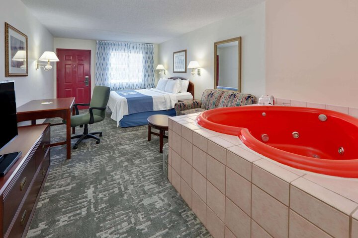 Room 13 of 14