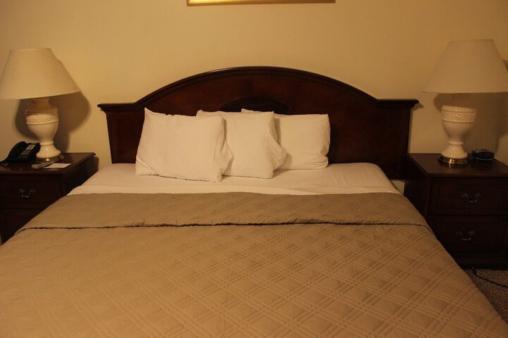 Room 33 of 42