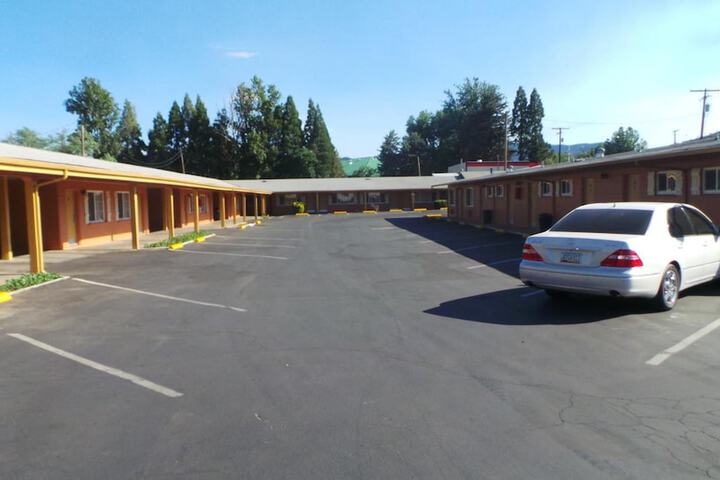 Relax Inn of Yreka
