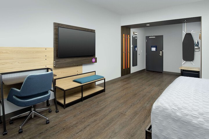 Room 19 of 46