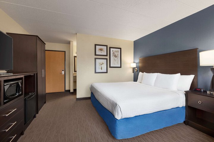 Baymont by Wyndham Owatonna