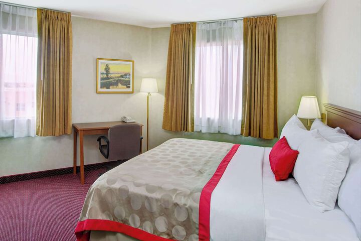 Room 14 of 38