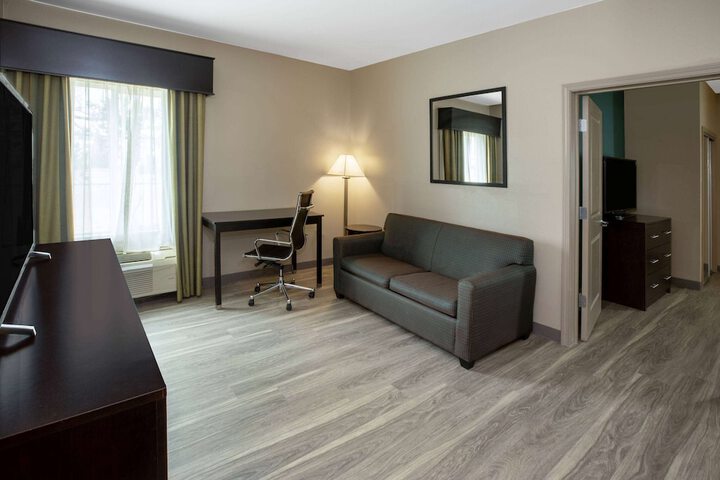 Room 16 of 32