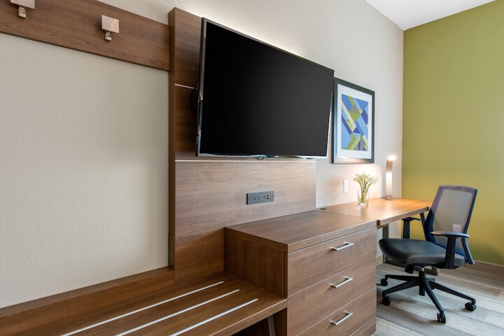 Room 43 of 87
