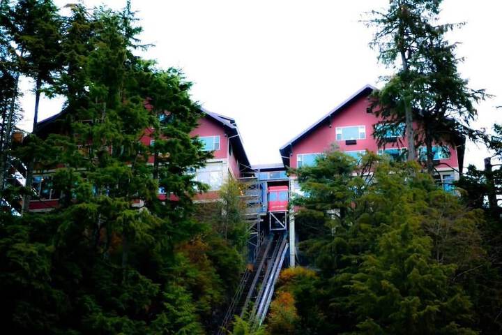 Hotel 2 of 44