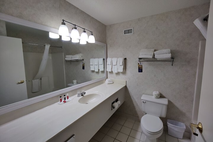 Baymont by Wyndham Albany MN