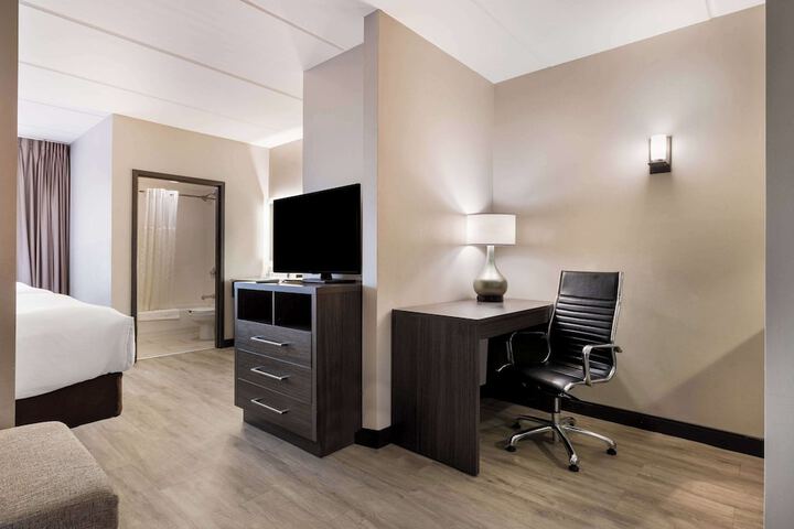 Room 42 of 66