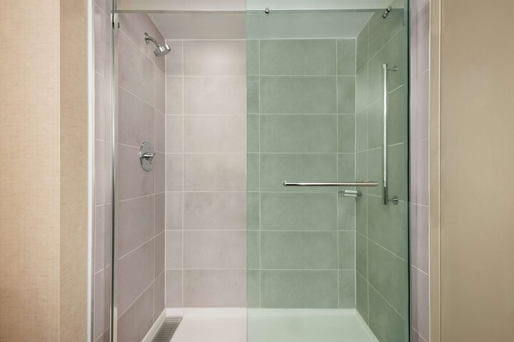 Embassy Suites by Hilton Cleveland Rockside