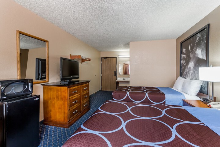 Room 9 of 21