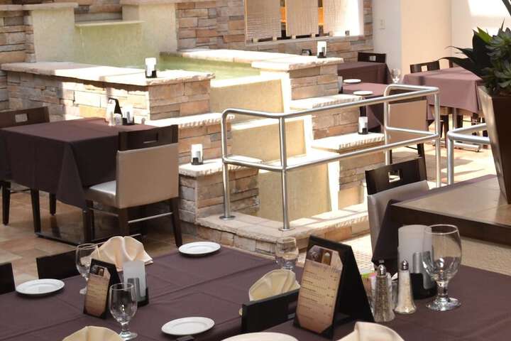 Dining 52 of 63