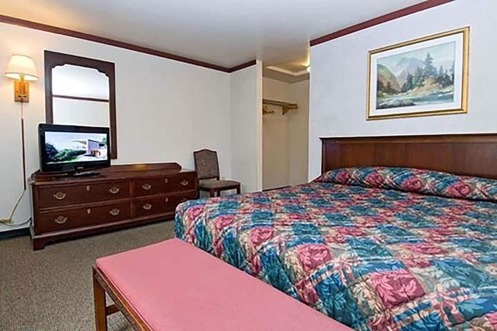 Room 19 of 35