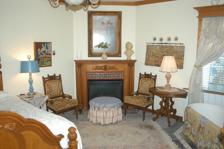 Room 109 of 171