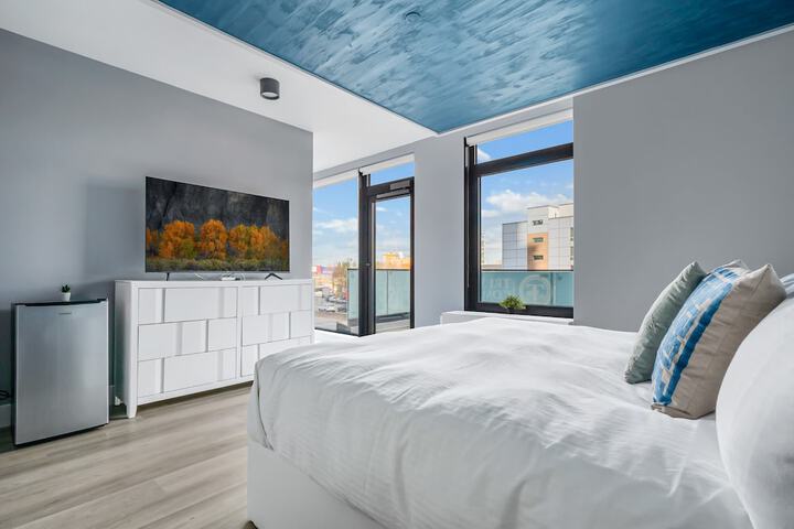 Global Luxury Suites at the Arches