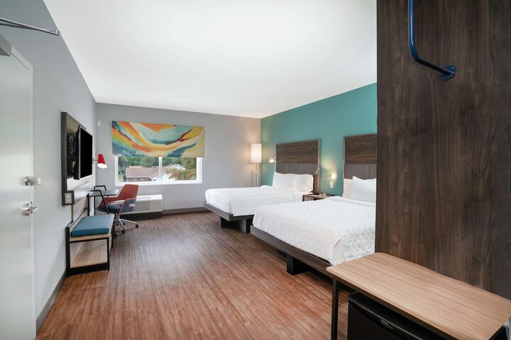 Room 25 of 36