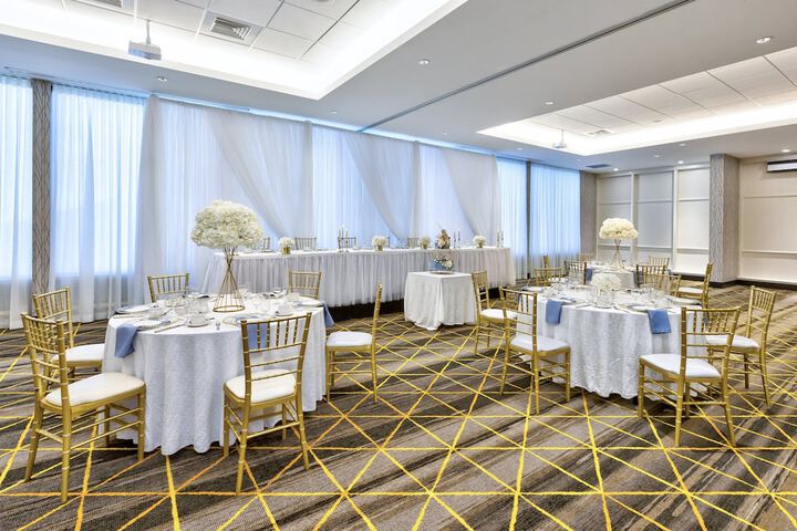 Ballroom/Hall 78 of 88
