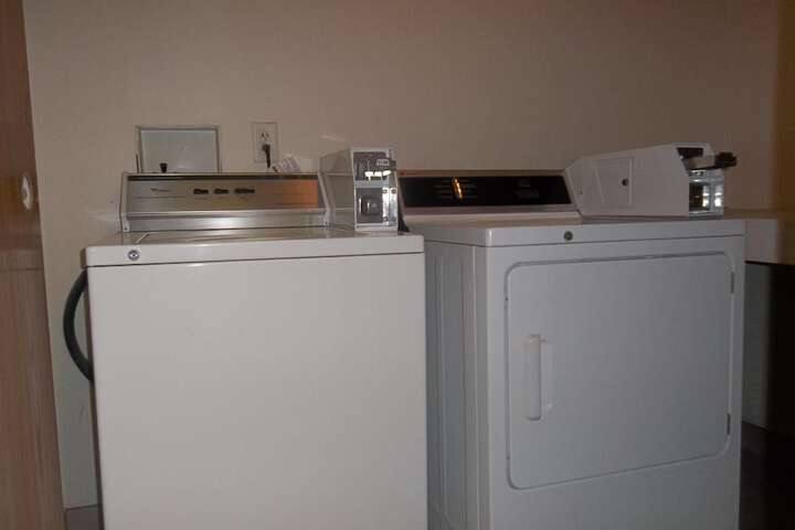 Laundry 33 of 39