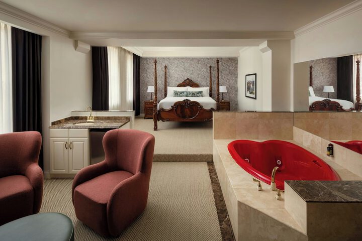 Davenport Hotel Autograph Collection