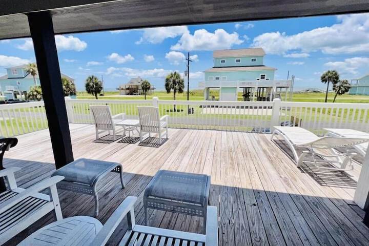 Nashs Landing 3 Bedroom Home by RedAwning