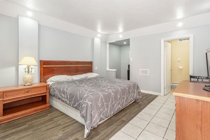 Room 40 of 60