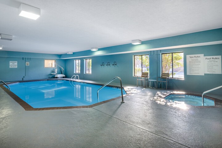 Pool 13 of 60