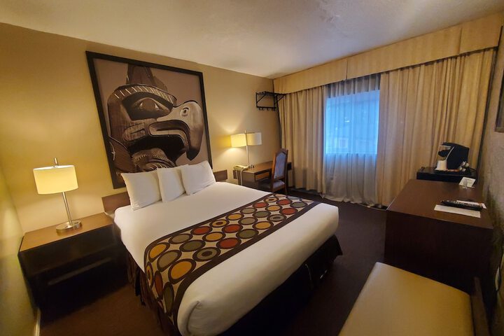 Room 13 of 35