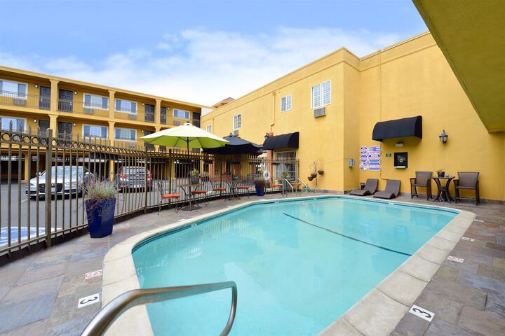 Pool 6 of 61