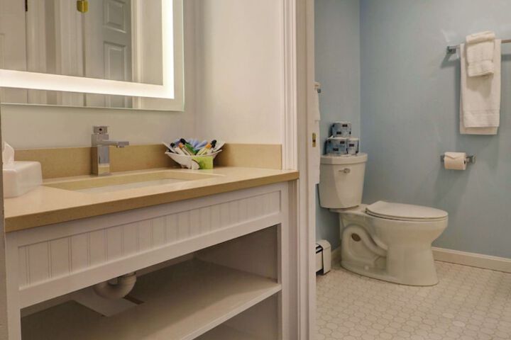 Room 121 of 131