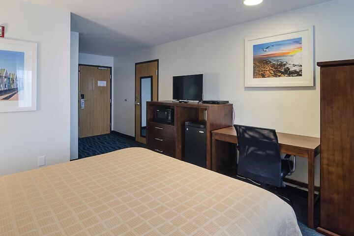 Room 34 of 39